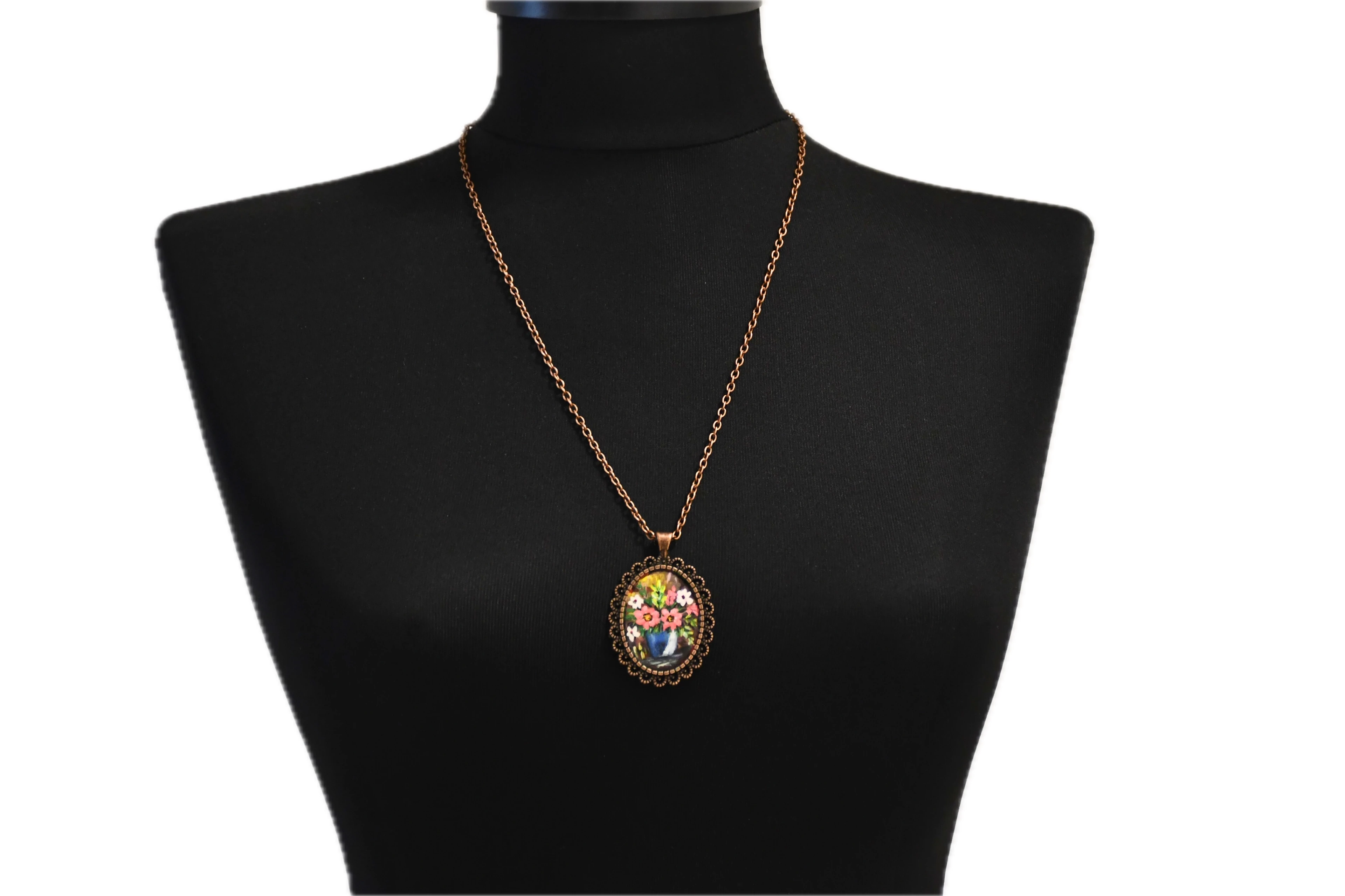 Saksıda Çiçek Desenli Kolye