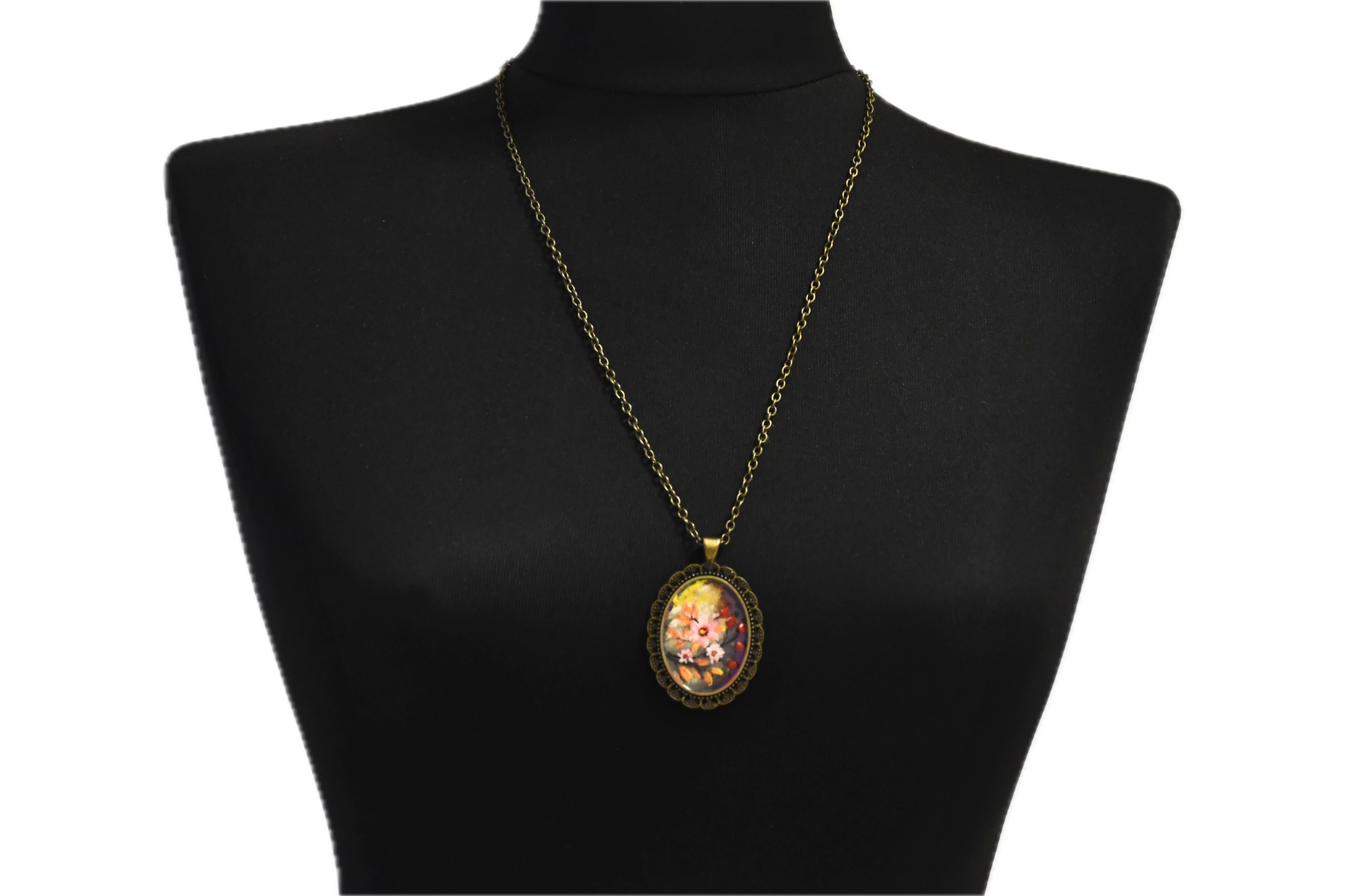 Renkli Çiçek Desenli Kolye