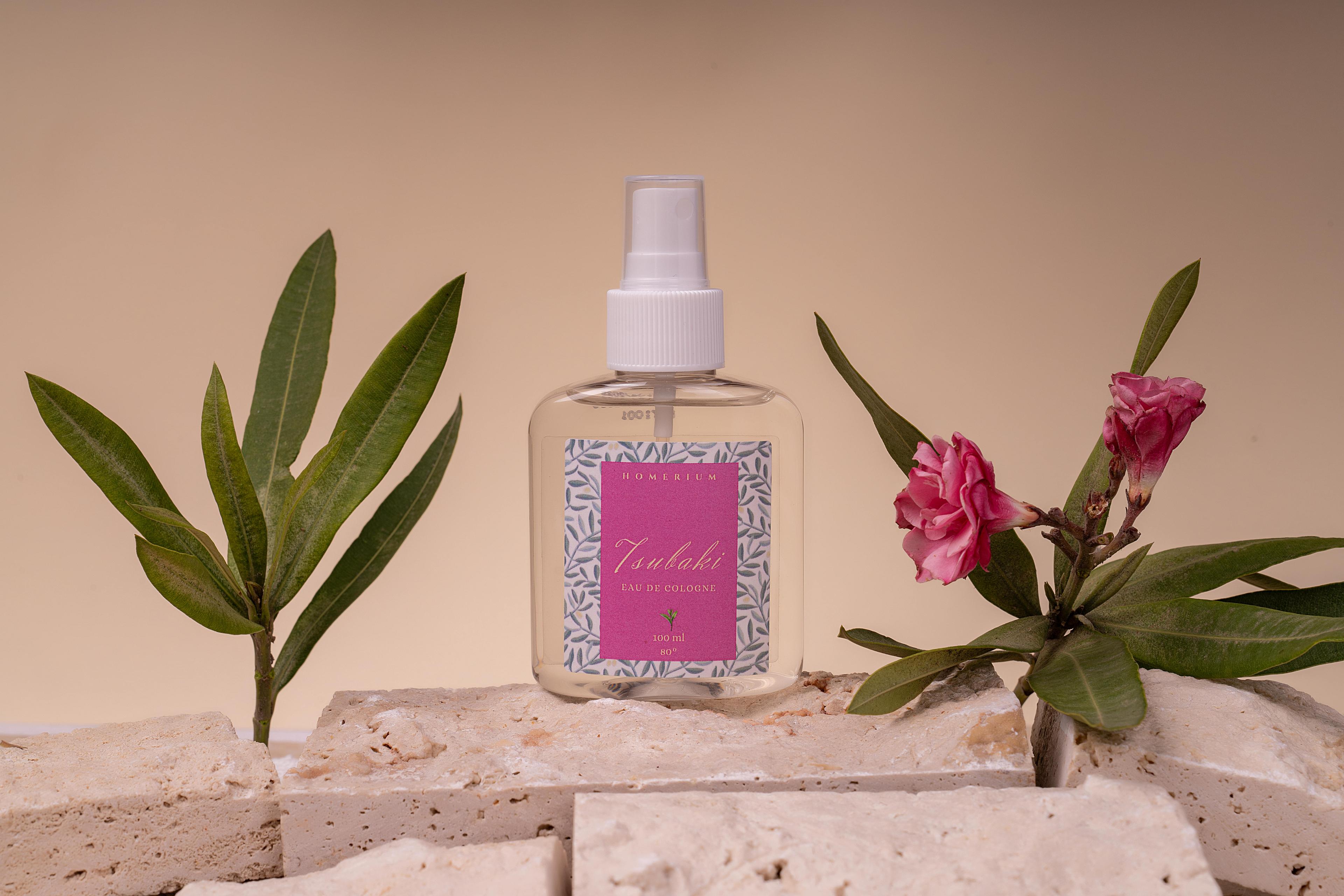 Tsubaki Parfümlü Kolonya Japon Çay Ağacı 100 ml Sprey