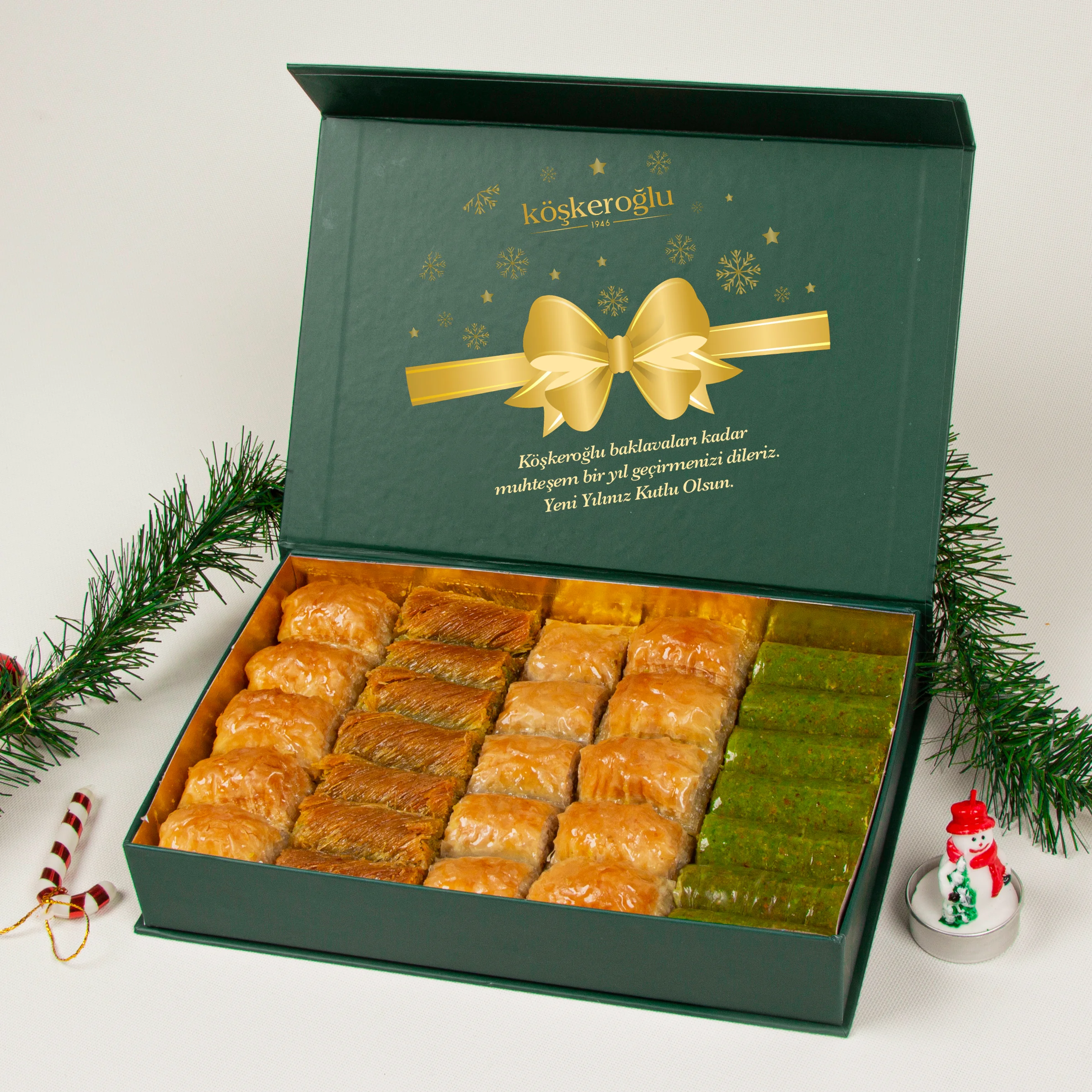 YILBAŞI Özel Hediyelik Köşkeroğlu Karışık Baklava 1 Kg