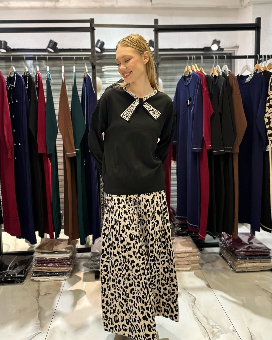 Triko Etek Takım - Leopar Tasarım Plise Etek Takım - siyah