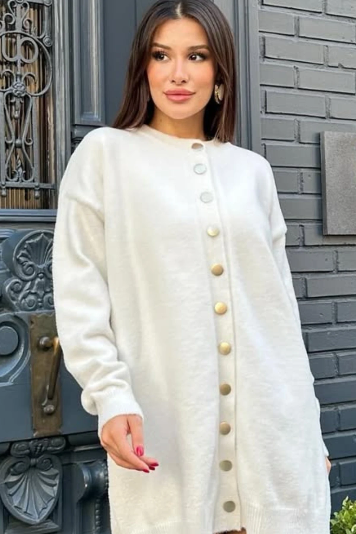 Gold Düğmeli Beyaz Angora Hırka