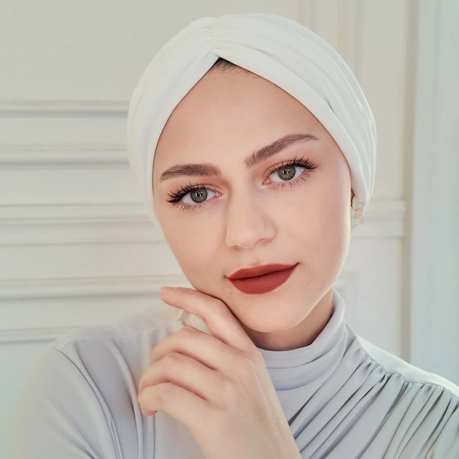 Ekru drapeli dolgulu hazır bone