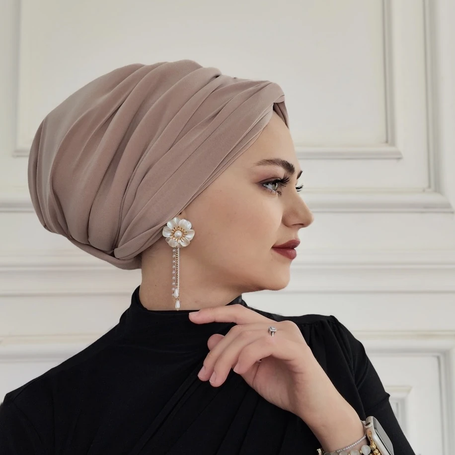 Bej düğüm dolgulu hazır bone