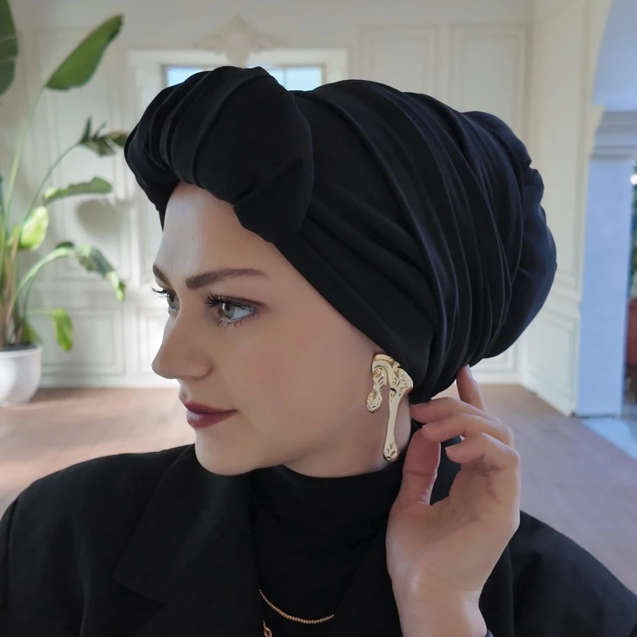 Siyah Simi bağlamalı