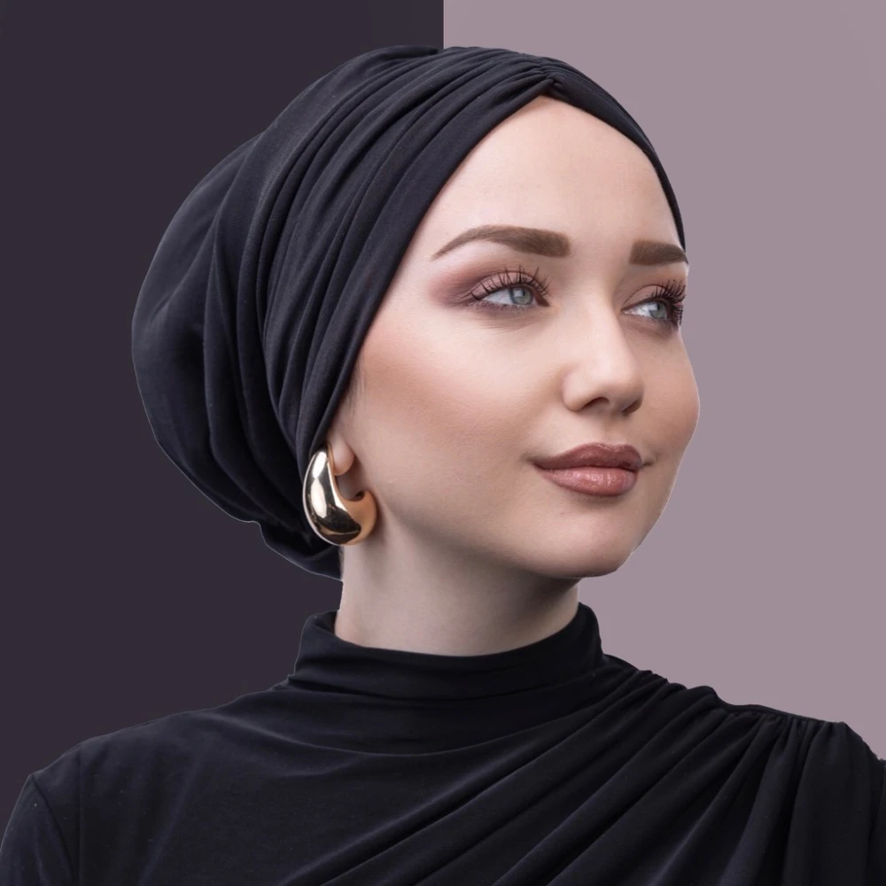 Siyah drapeli dolgulu bone