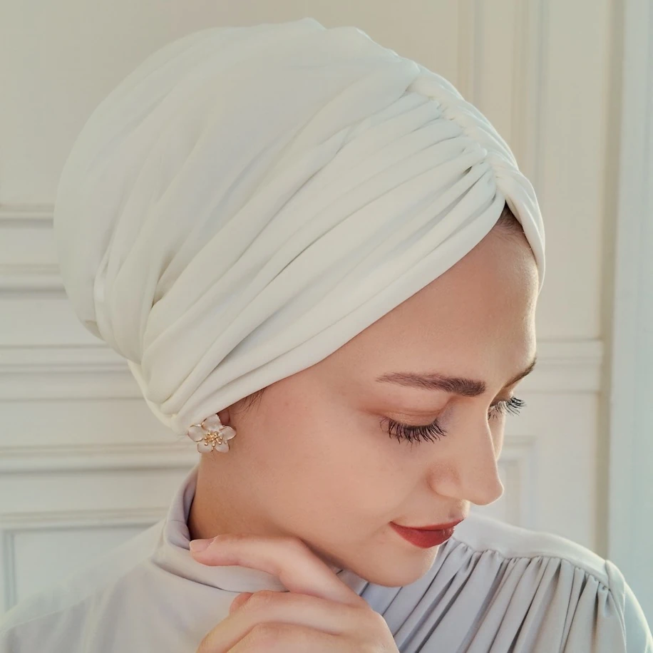 Ekru drapeli dolgulu hazır bone