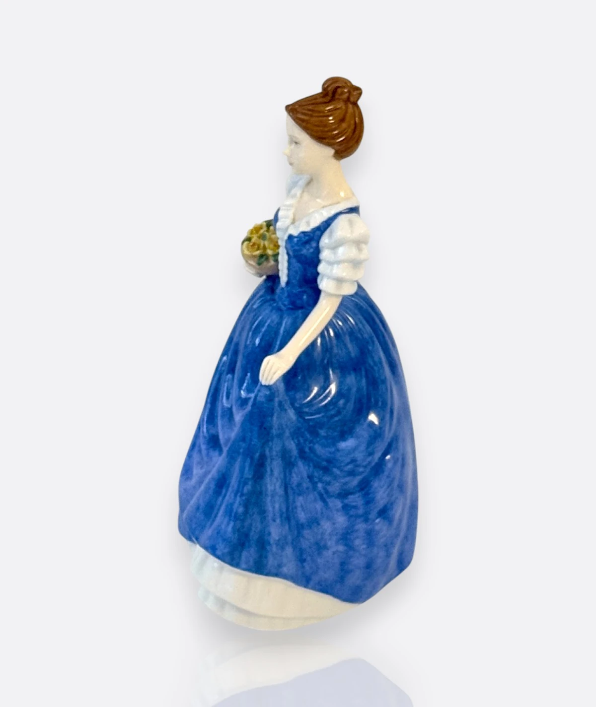 Royal Doulton – Porselen Figür “Helen” (Pretty Ladies, 2005)