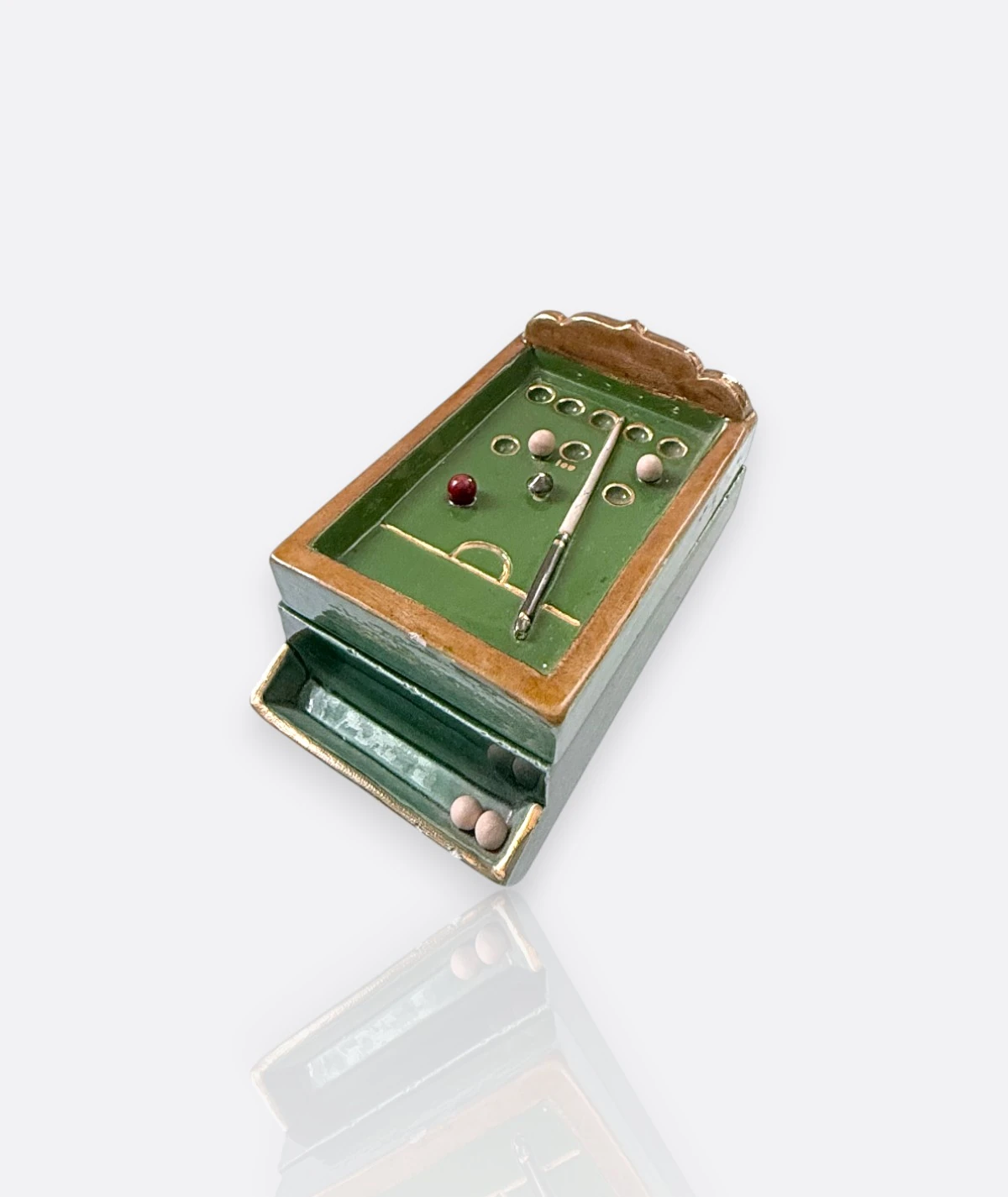 El Yapımı Seramik Bilardo Masası Sigaralık 