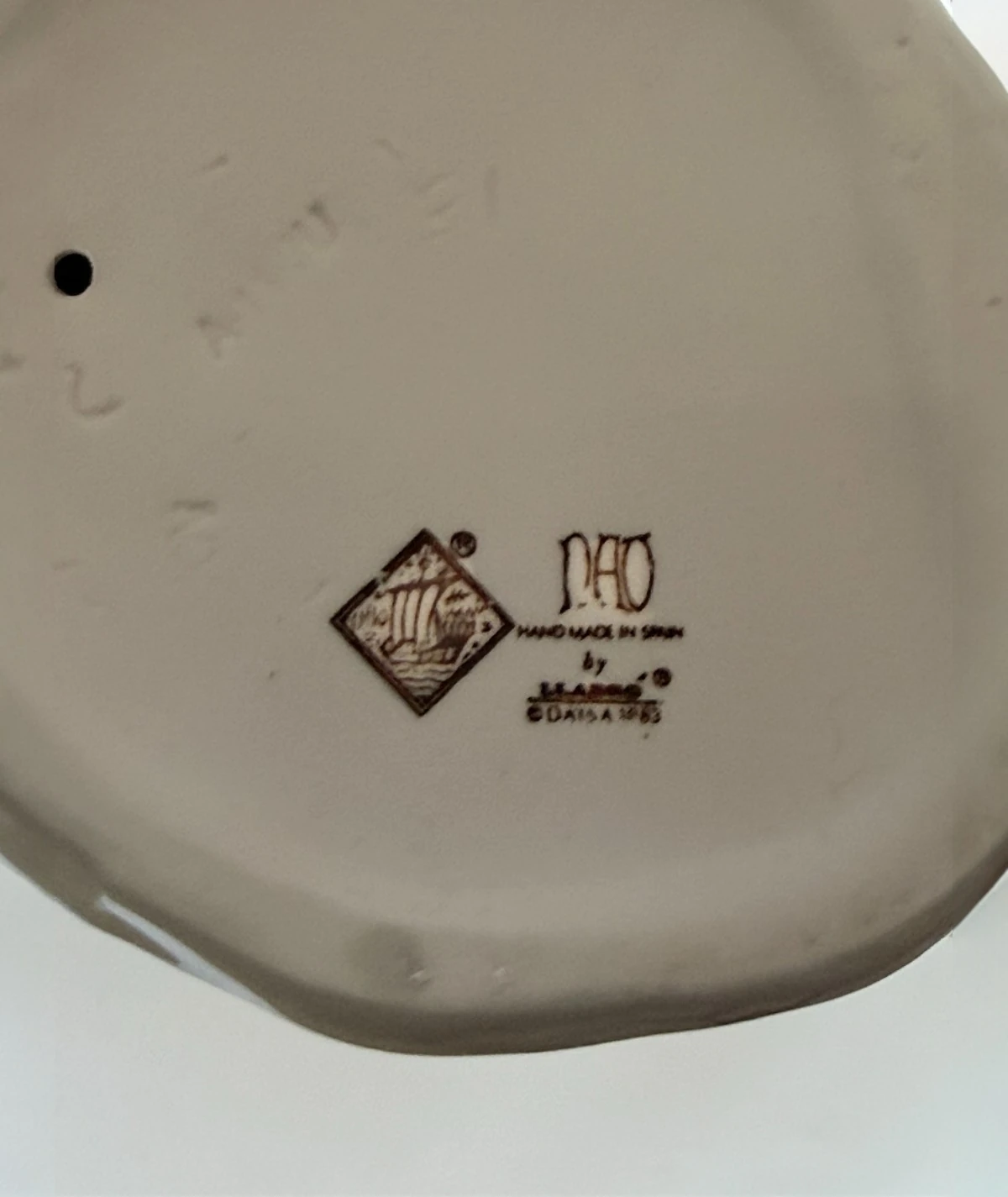 NAO by Lladró – Porselen Figür  “Boy with Dog” (1983)