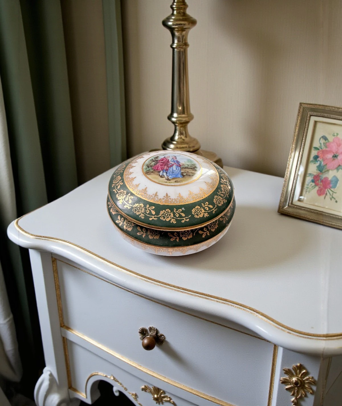 Limoges France Yeşil & Altın Yaldızlı Kapaklı Porselen Kutu 