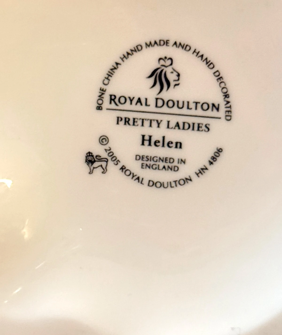 Royal Doulton – Porselen Figür “Helen” (Pretty Ladies, 2005)