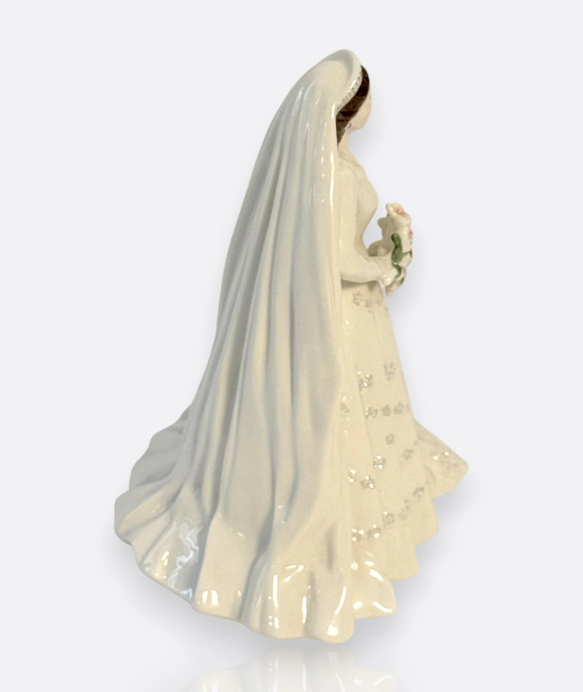 Royal Worcester – “Queen Elizabeth II Diamond Wedding Anniversary” (2007)