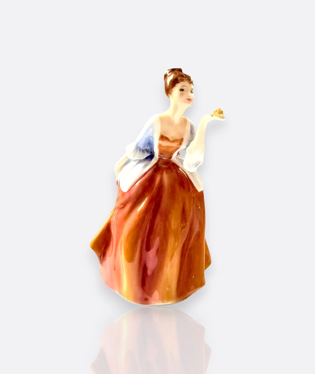 Royal Doulton “Fleur” HN 2369 – El Boyaması Koleksiyon Figürin (1967, England)