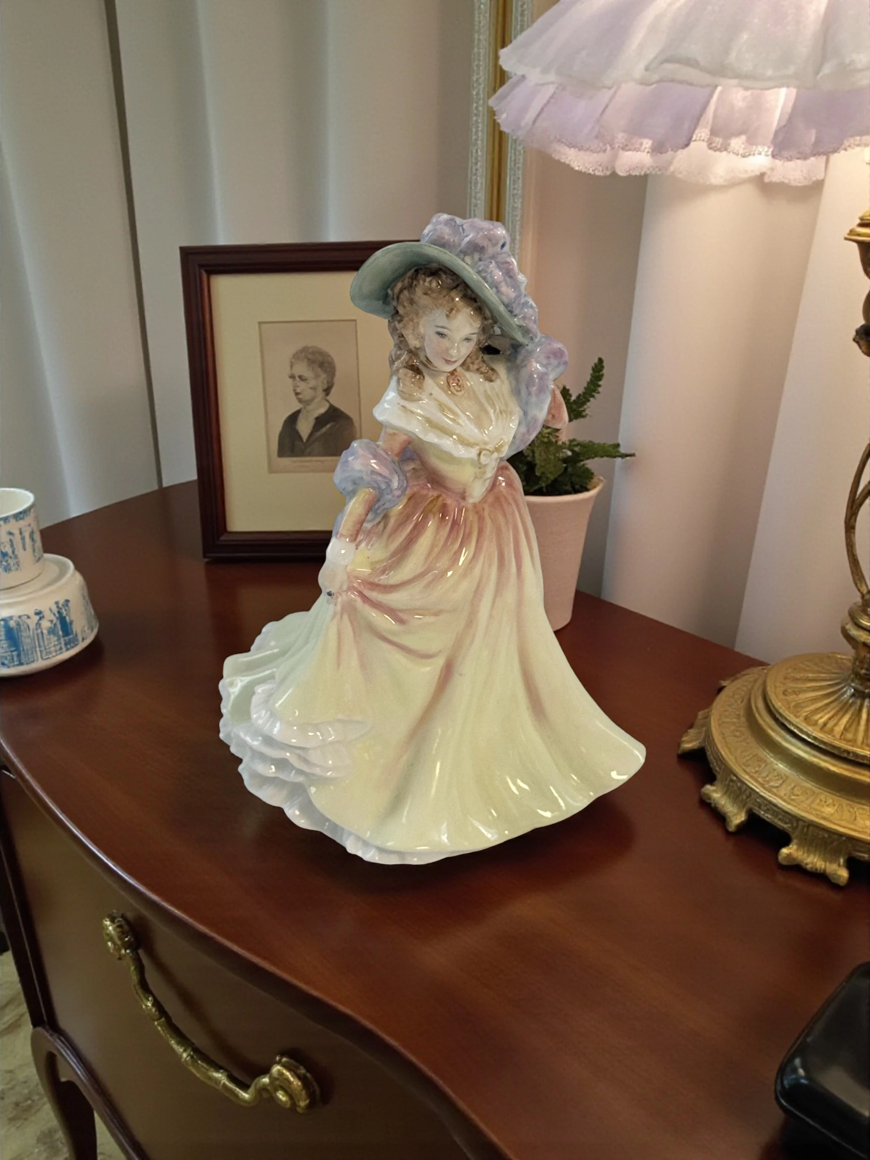 Royal Doulton “Katie” Porselen Figür HN 3360 – İngiltere, 1992