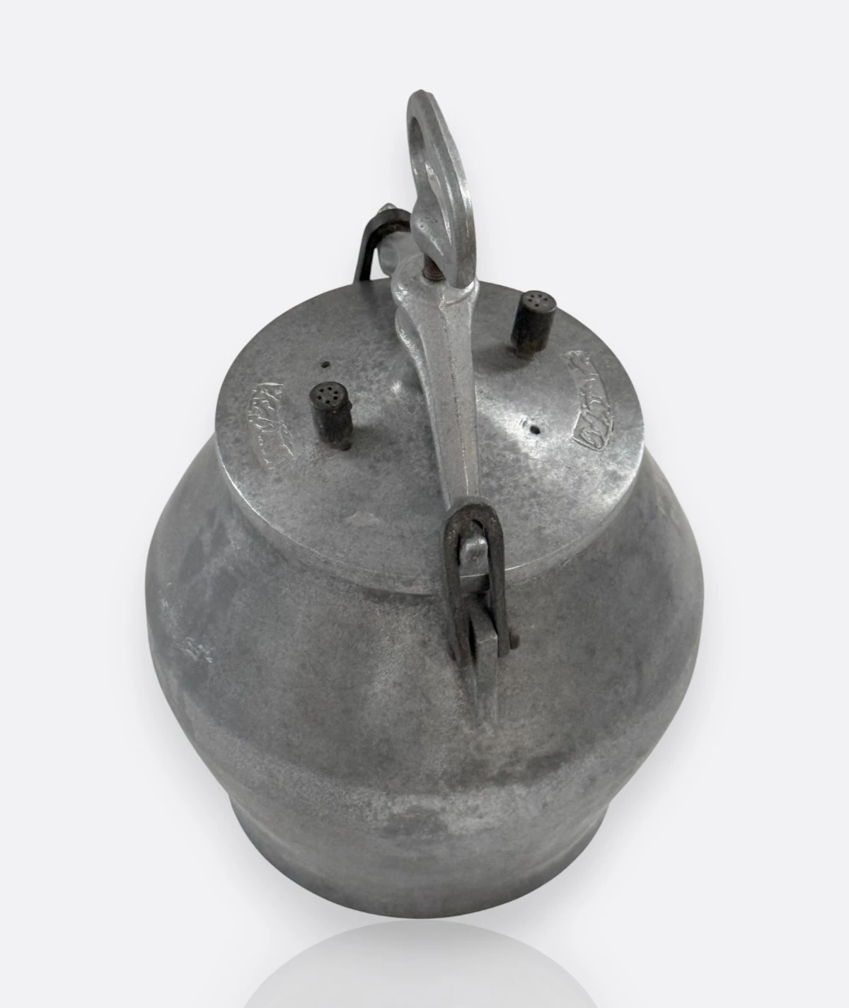 Antika Alüminyum Basınçlı Tencere – 1940’lar (Erken Düdüklü Tencere)