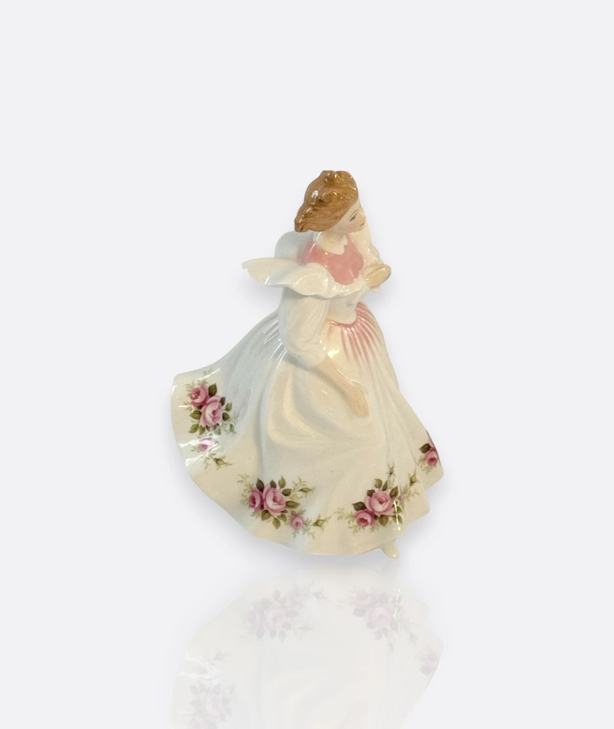 Royal Doulton “Gillian” Porselen Figür HN 3742 – İngiltere, 1988