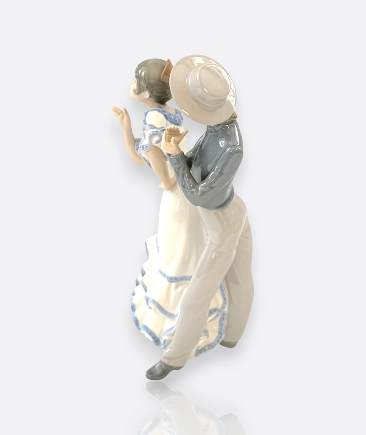 NAO by Lladró – Porselen Figür “Young Couple Dancing” (Spain, 1980)