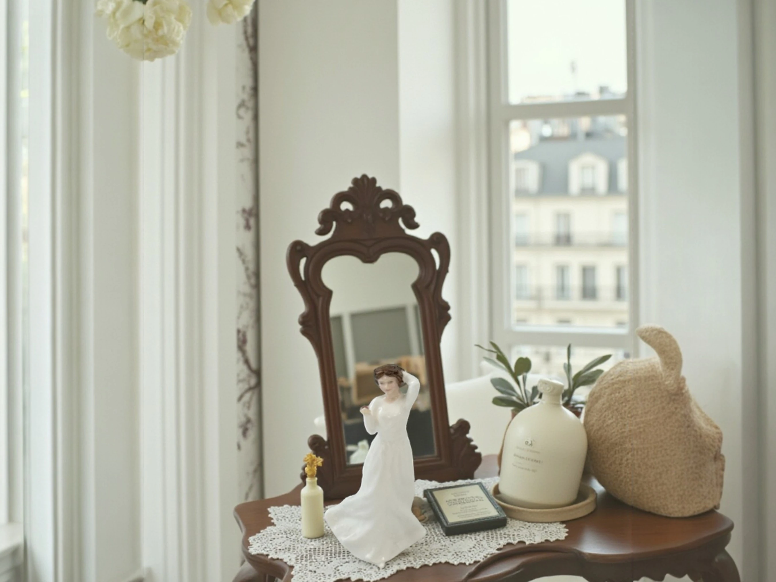 Royal Doulton –  Porselen Figür “With Love” (HN 3393, 1992)