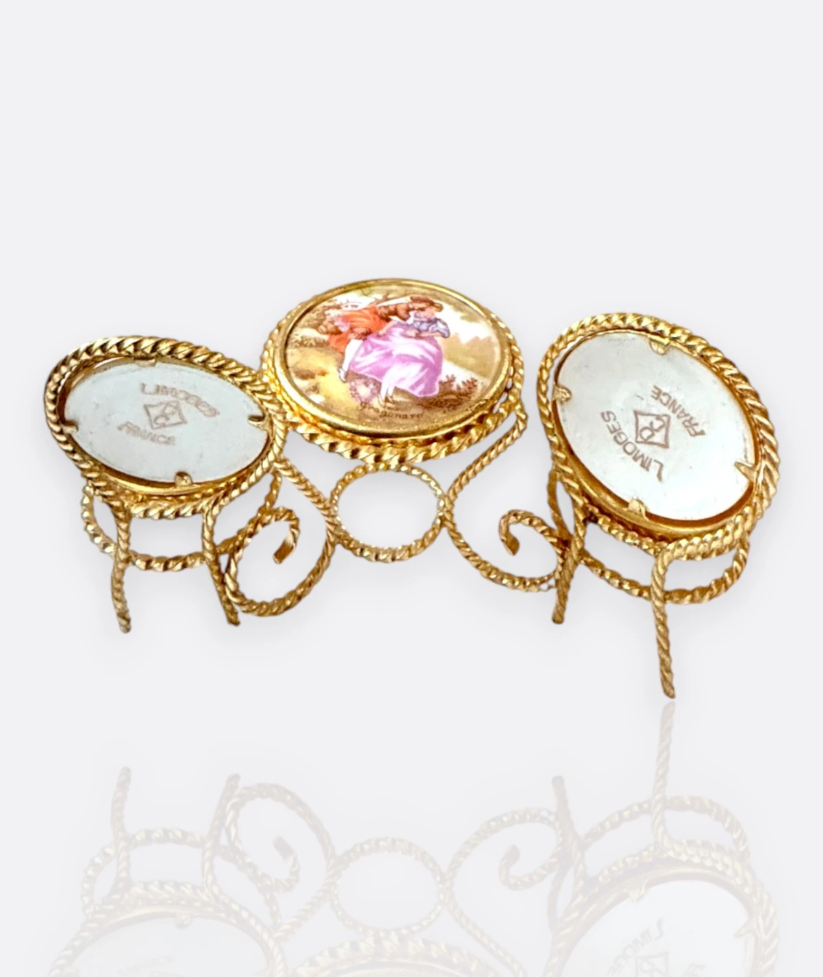 Raynaud Limoges France – El Boyaması Rokoko Tarzı 3 Parça Minyatür Masa ve Sandalye Seti (24 Ayar Yaldızlı)