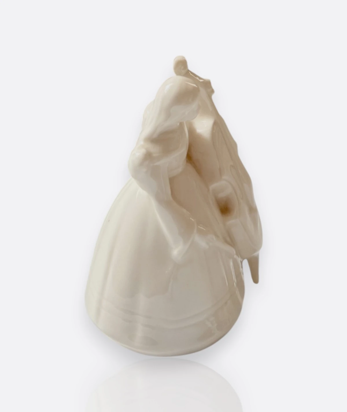 Goebel W. Germany – Çello Çalan Kadın Figürlü Porselen Çan