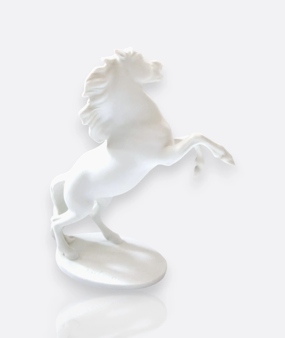 Kaiser Porzellan – “Rearing Horse” Boeckmann İmzalı Bisque Porselen Figür (Almanya, 20. Yüzyıl Ortası)