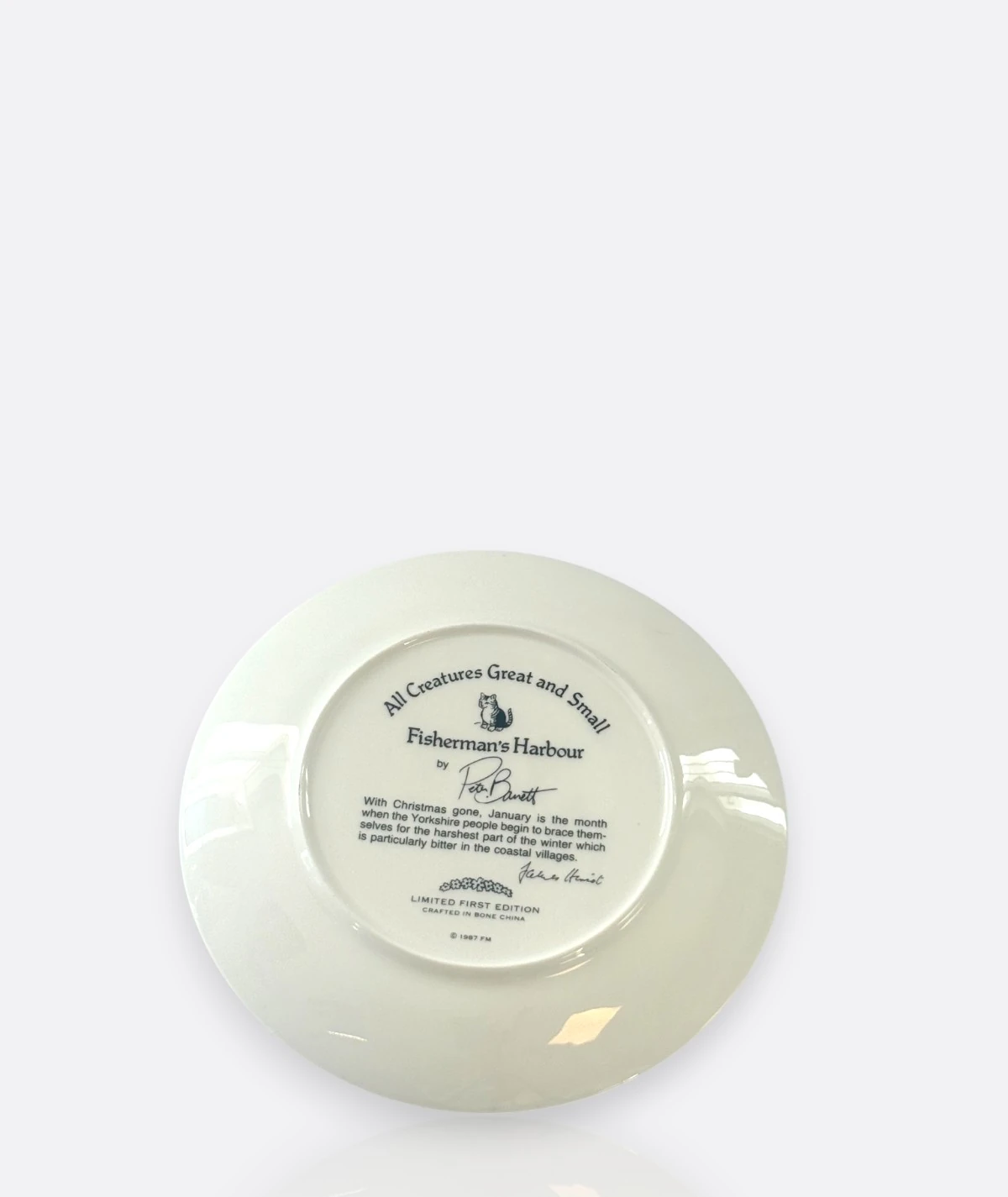 Royal Worcester – “Fisherman’s Harbour” (All Creatures Great and Small Serisi, 1987)