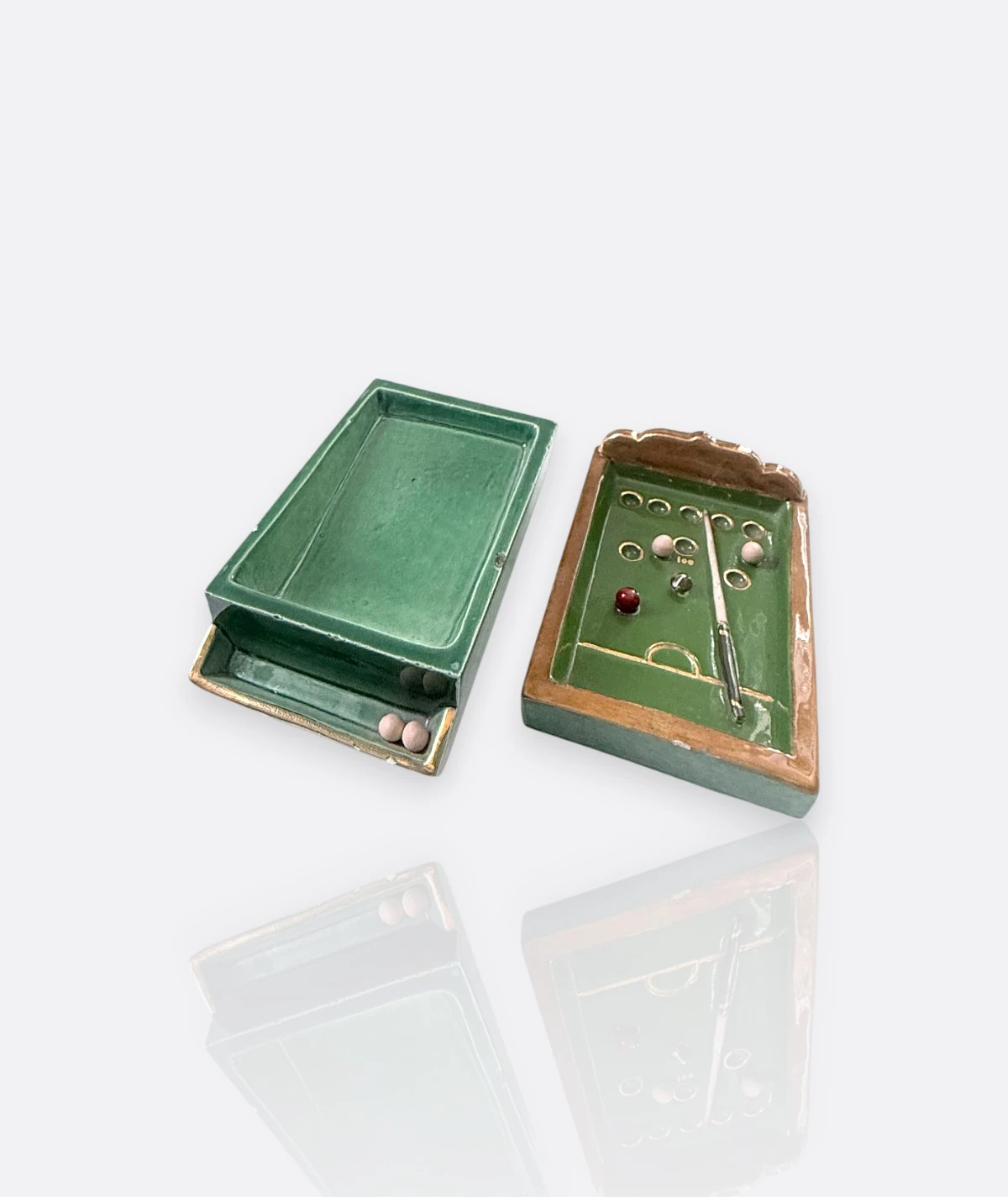 El Yapımı Seramik Bilardo Masası Sigaralık 