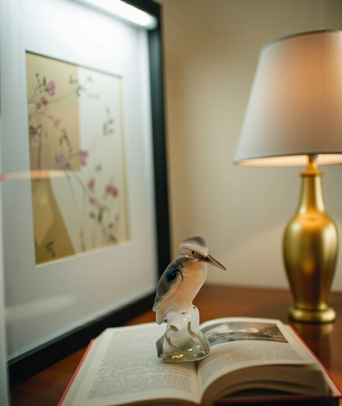 Dresden El Boyaması Alman Porselen Kuş Figürü – 1950’ler