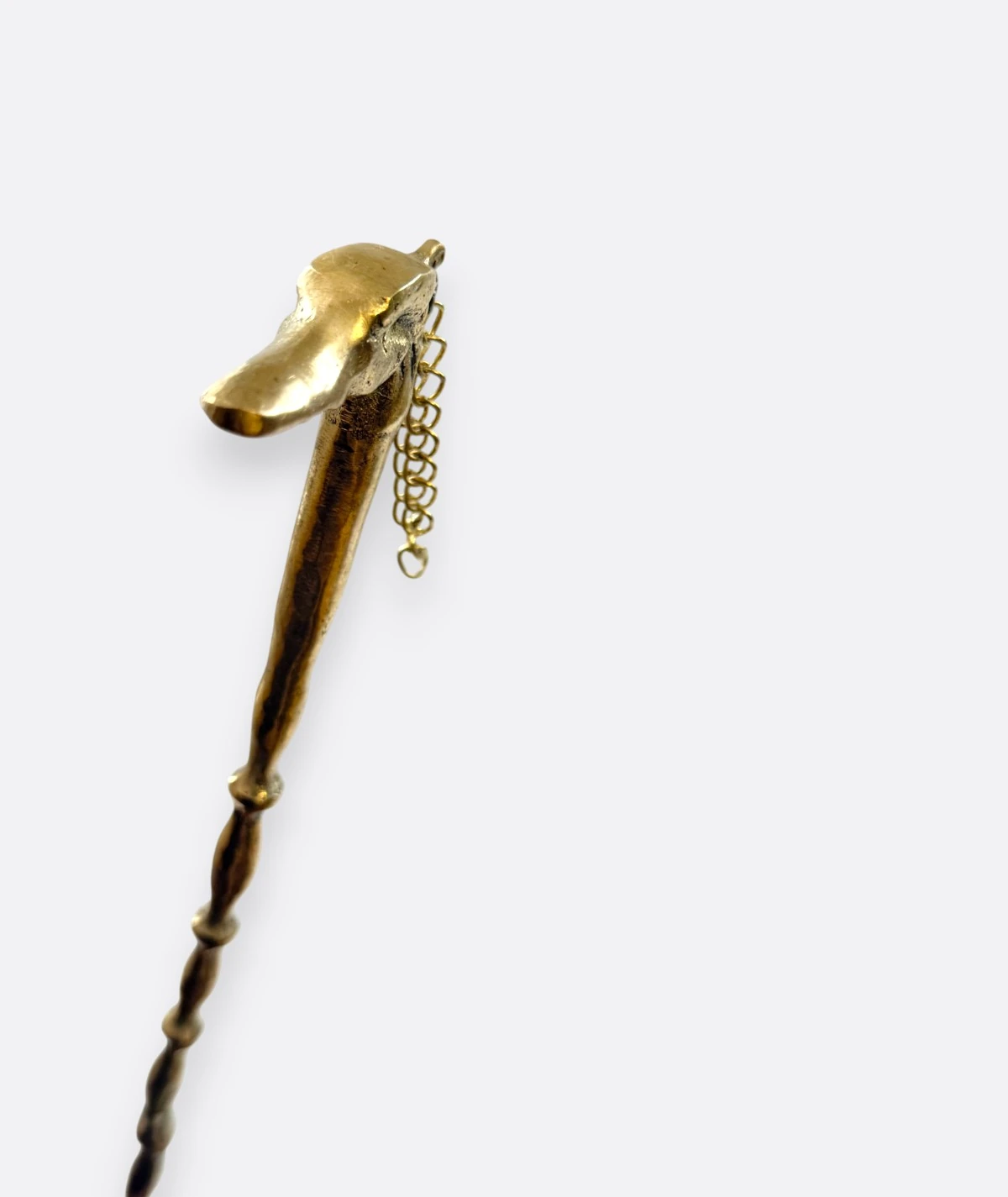 Kuş Başlı  Pirinç Ayakkabı Çekeceği (1950–1970)