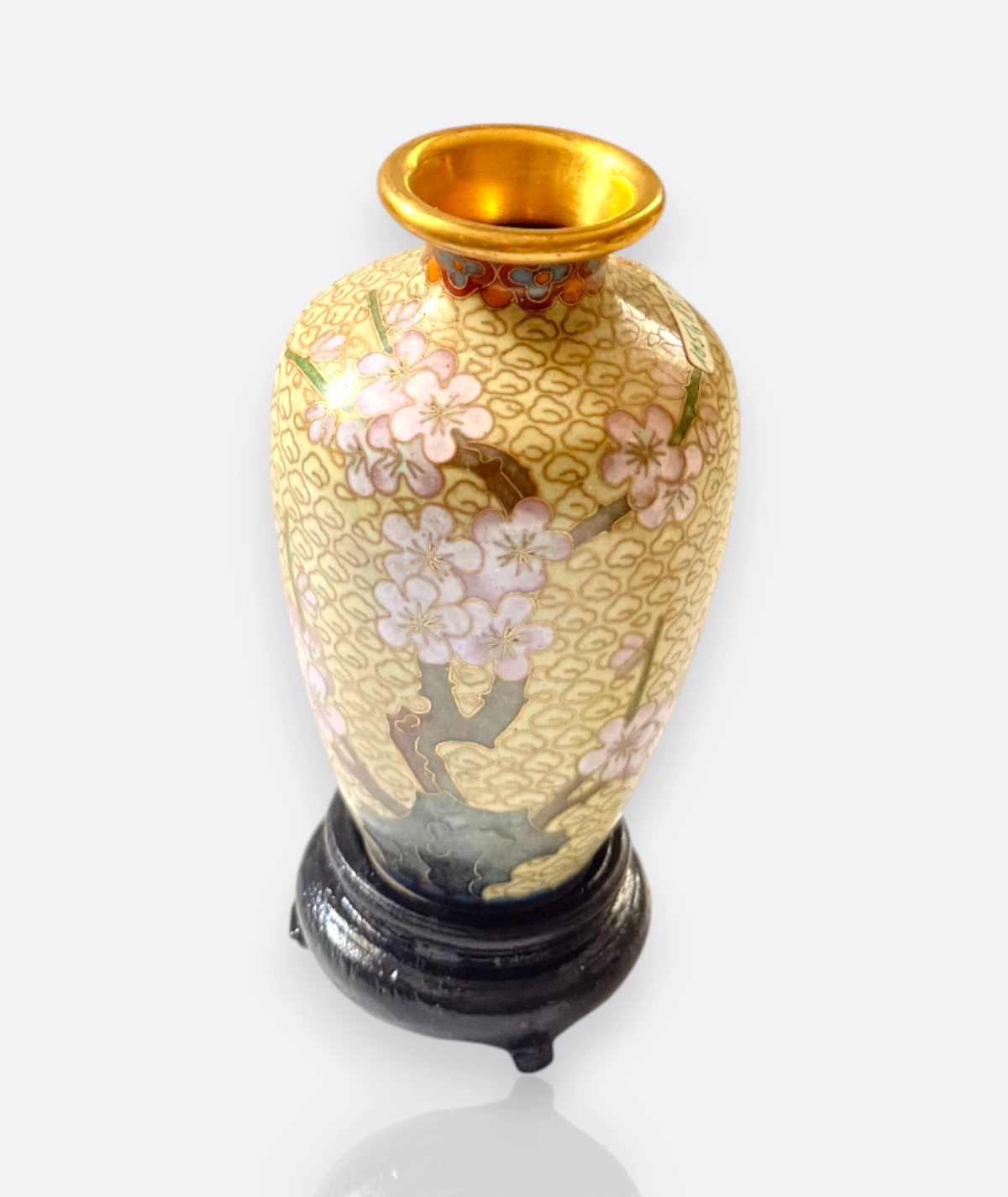 Japon Cloisonné Minyatür Vazo – Sakura Çiçekli, Altın Fonlu