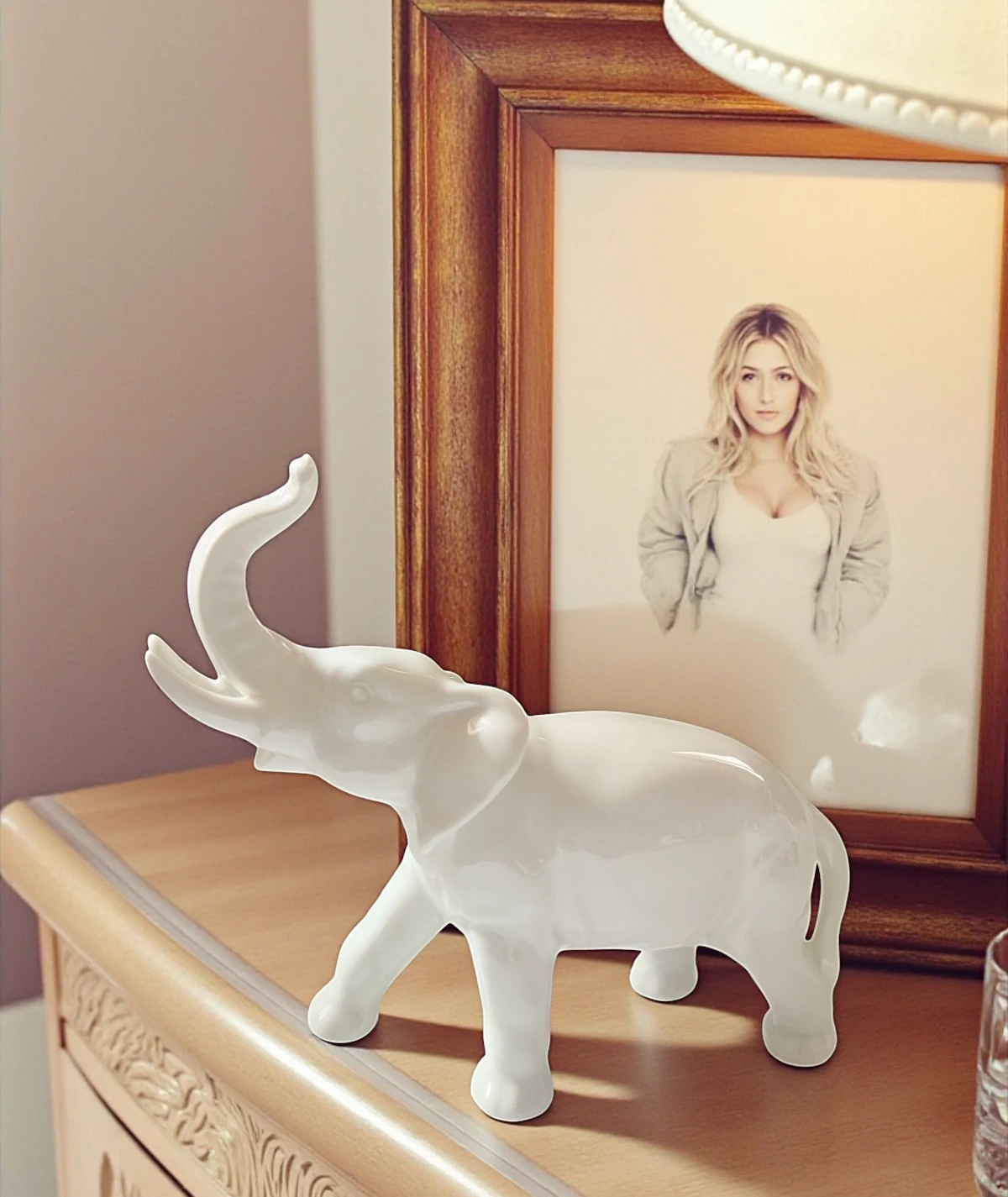 Wallendorf 1764 Almanya – El Yapımı Porselen Fil Figürü