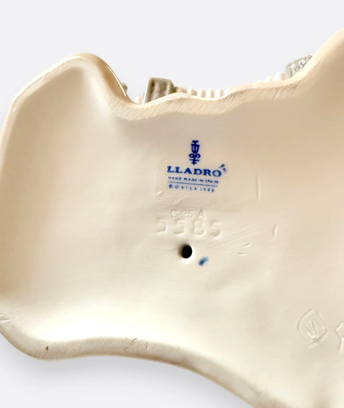 Lladro Spain – “Accordion Clown” (Model 5385) El Yapımı Porselen Figür