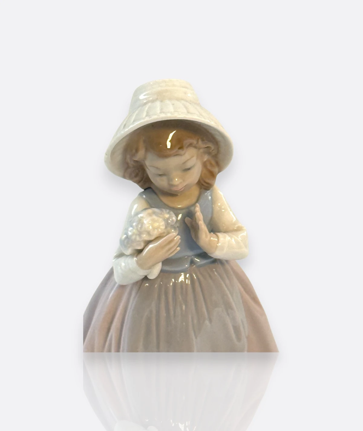 NAO by Lladró – Porselen Figür “Girl with Flowers” (Spain, 1980s)