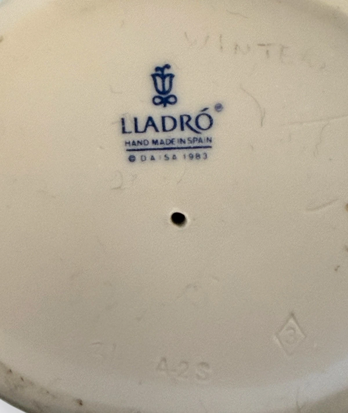 Lladró –  Porselen Figür “Winter Boy with Dog” (1983)