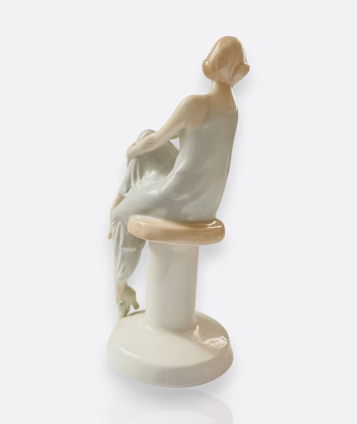 Royal Doulton –  Porselen Figür “Flirtation” (HN 3071, 1985)