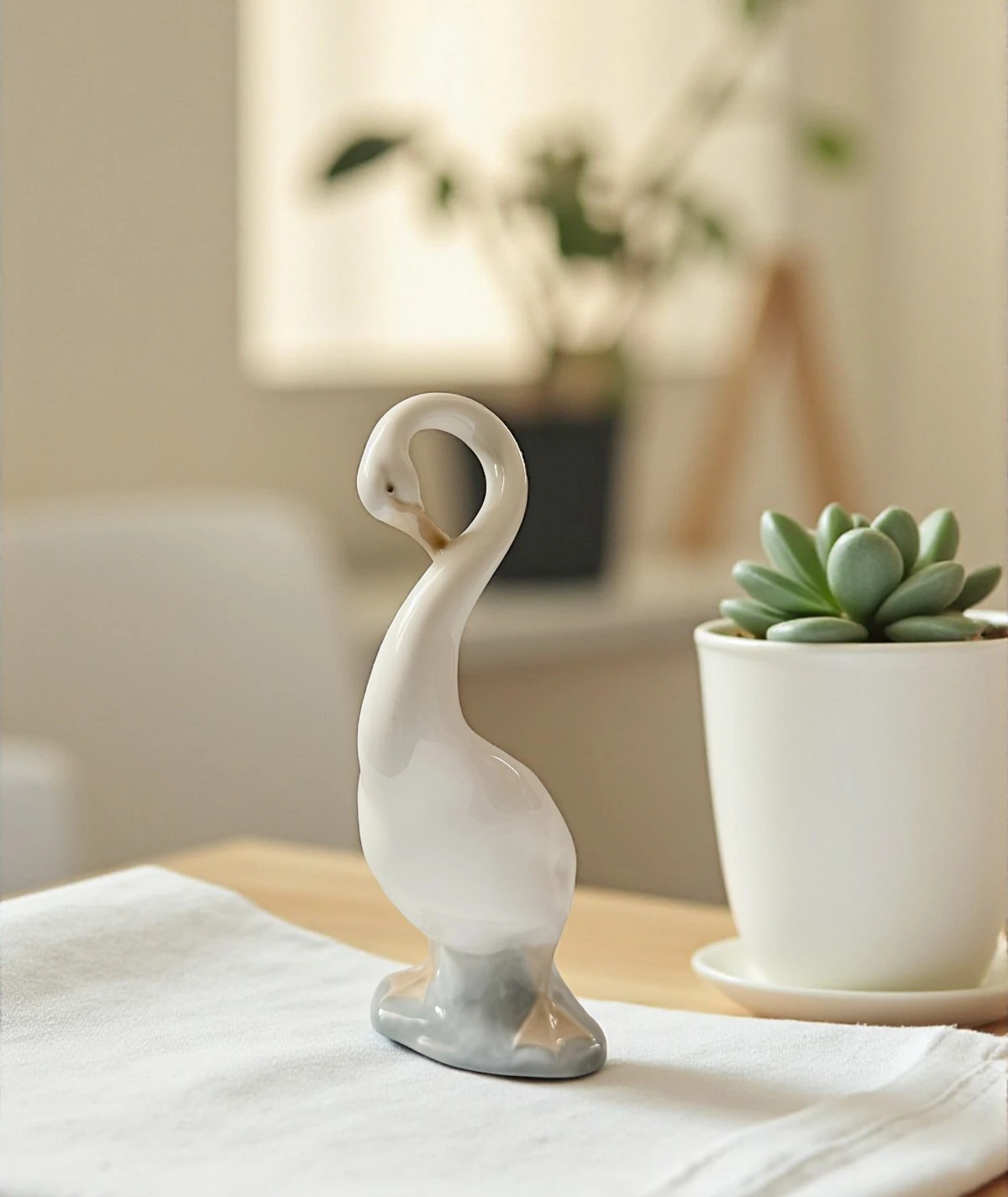 Nao by Lladró – “Goose” (Kaz Figürü)