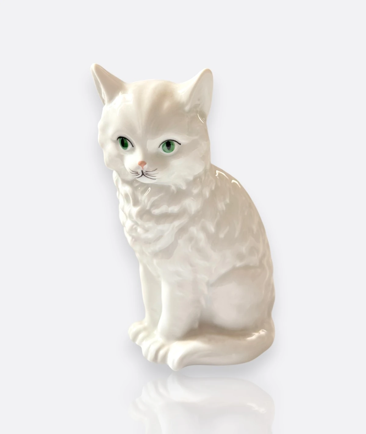 Herend – El Yapımı Porselen Beyaz Kedi Figür (Macaristan, 20. yy)