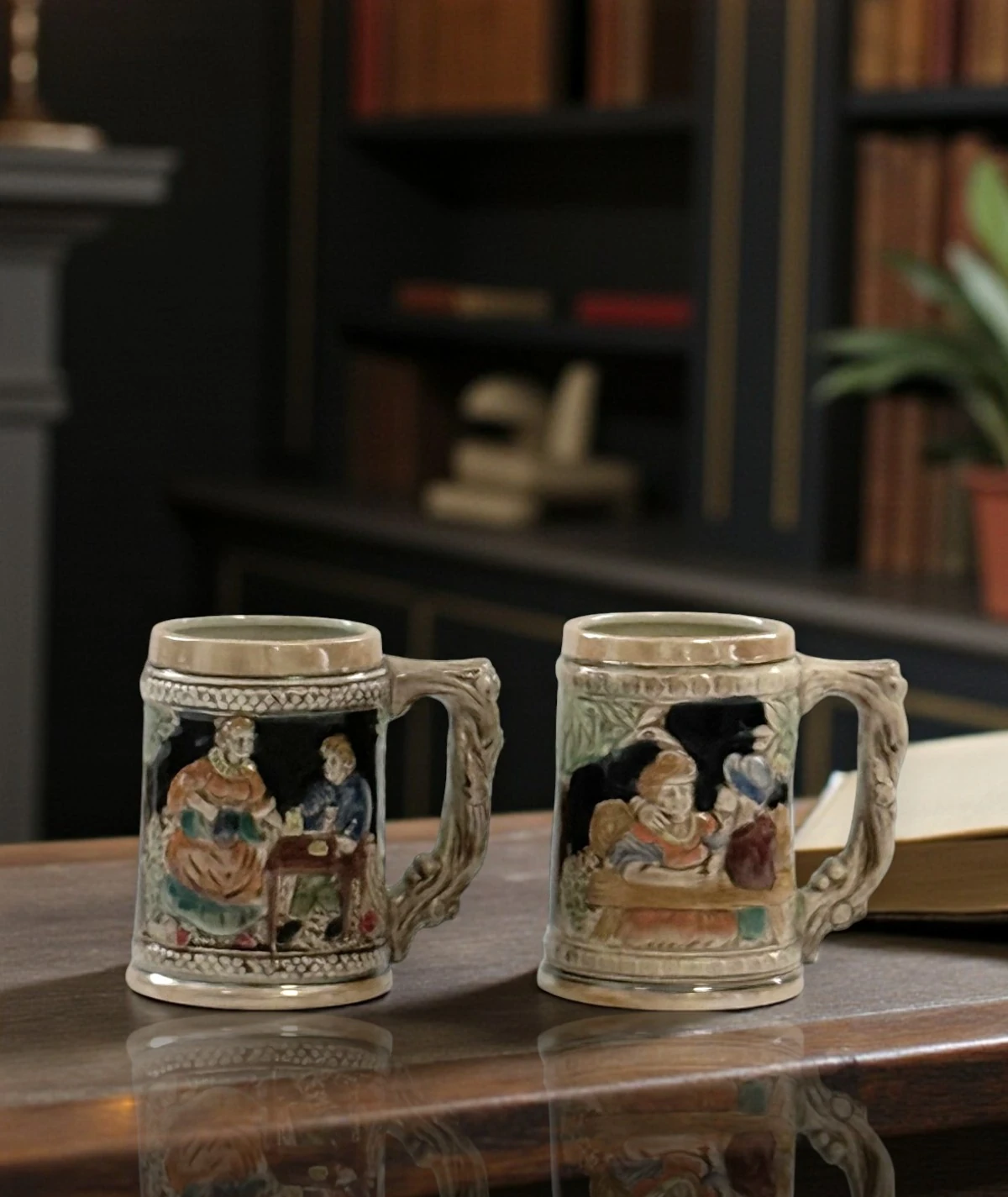 Alman Tarzı Seramik Bira Kupası Çifti (1950’ler)