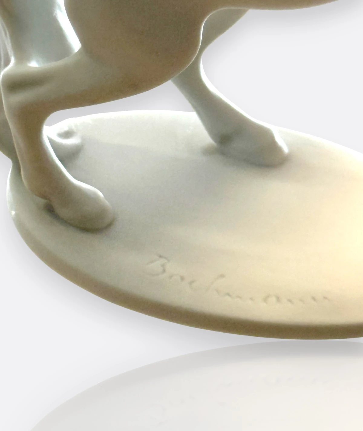 Kaiser Porzellan – “Rearing Horse” Boeckmann İmzalı Bisque Porselen Figür (Almanya, 20. Yüzyıl Ortası)