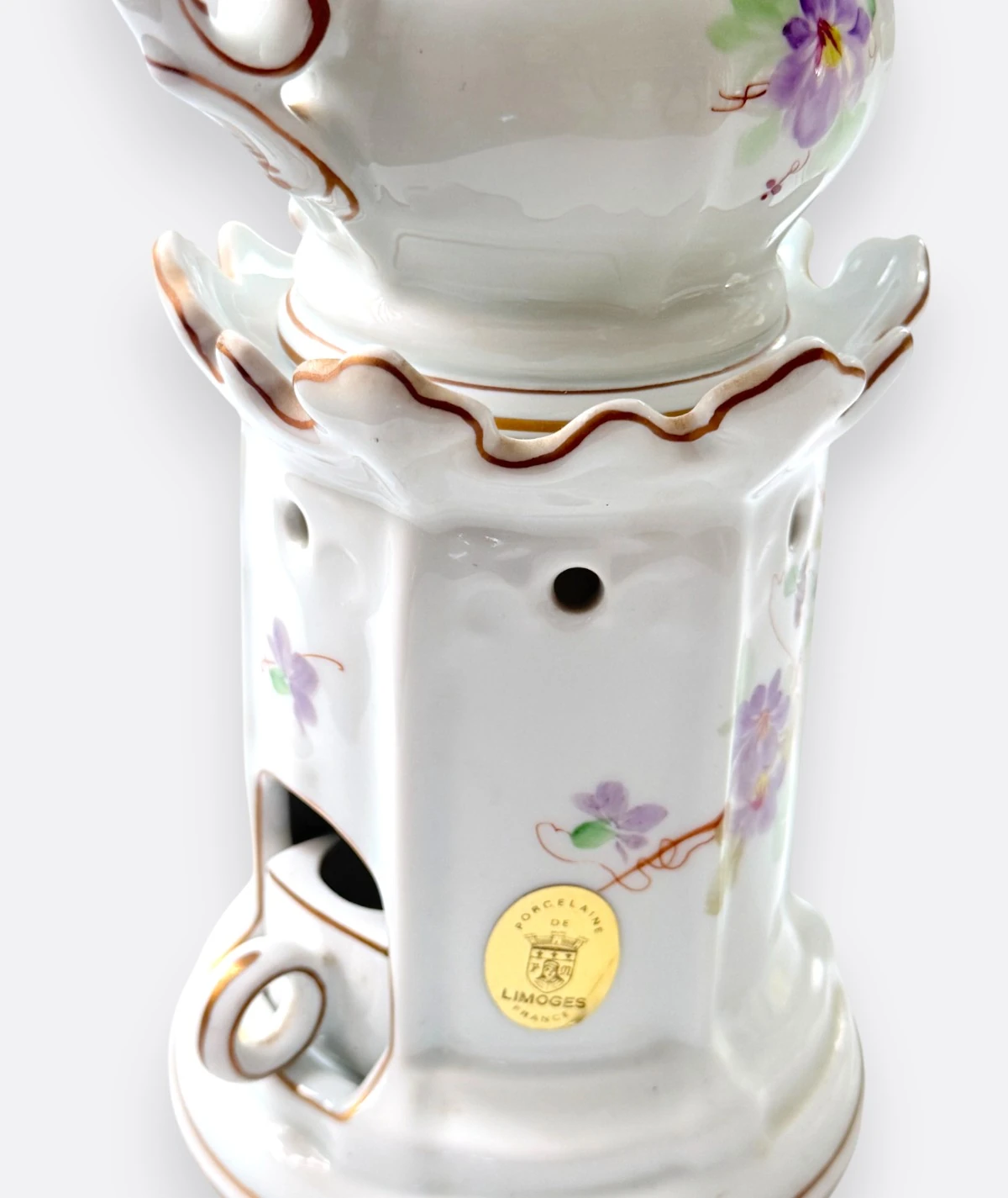 Limoges France Porselen Çaydanlık ve Isıtıcı Seti – El Boyaması Menekşe Desenli