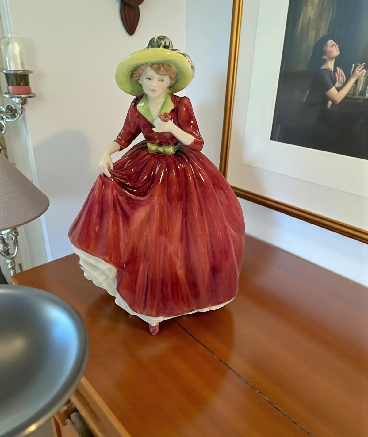 Royal Doulton “A Single Red Rose”  Porselen Figüt HN 3376 – İngiltere, 1992