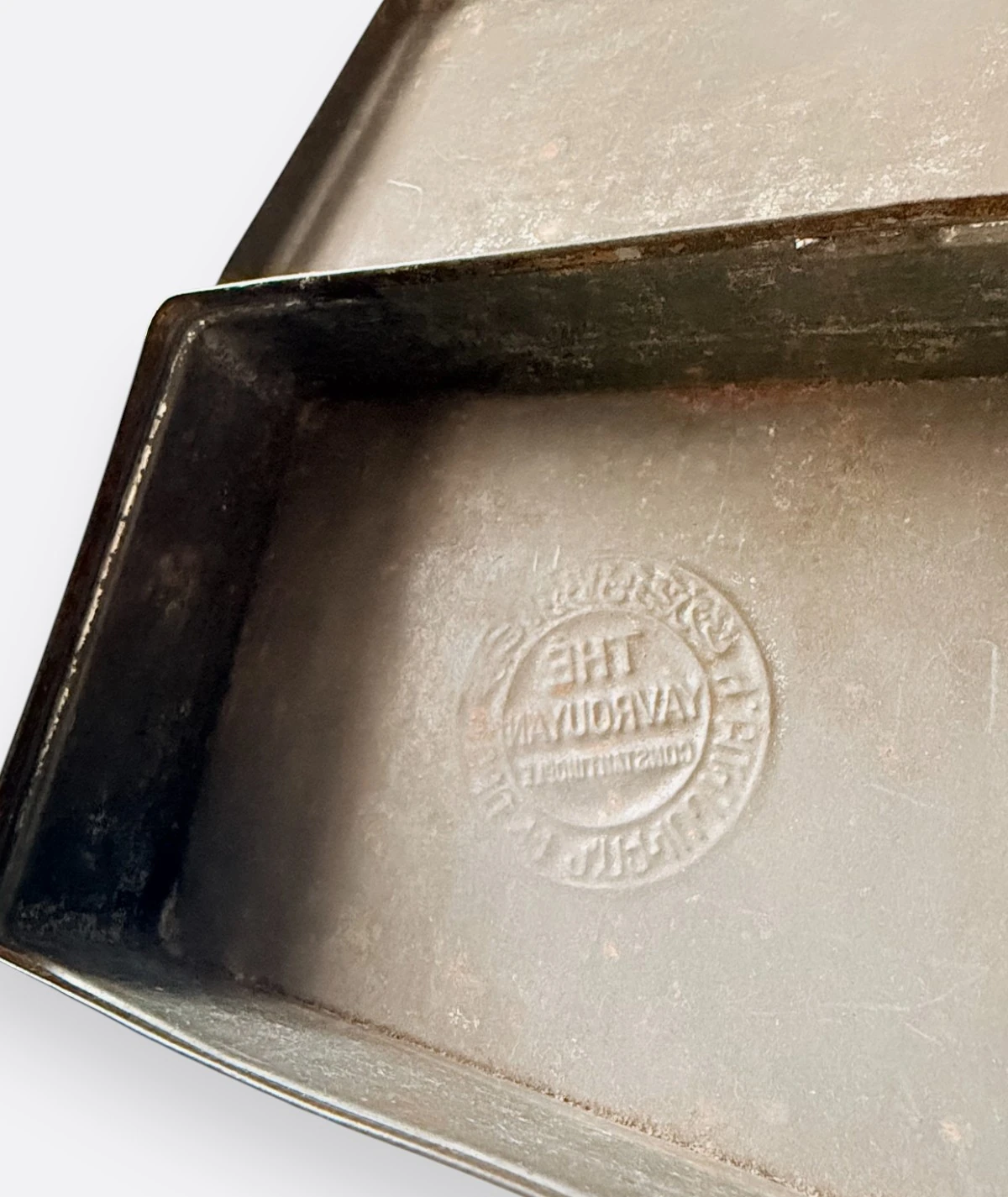 The Yavrouyan – Constantinapole / Osmanlı Dönemi Teneke Kutu (1890–1910)