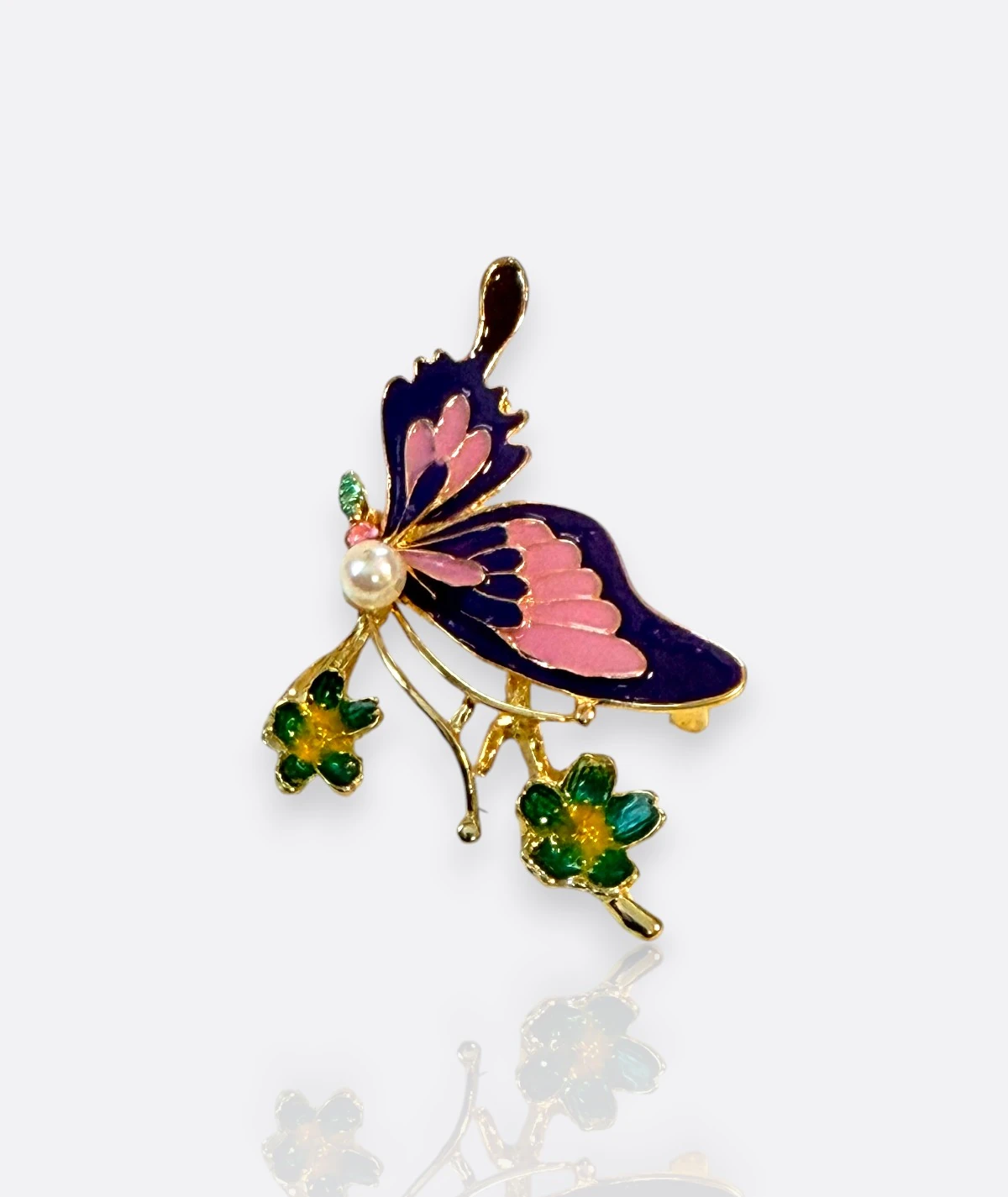 Mor ve Pembe Mine İşlemeli Kelebek ve Çiçek Figürlü Broş