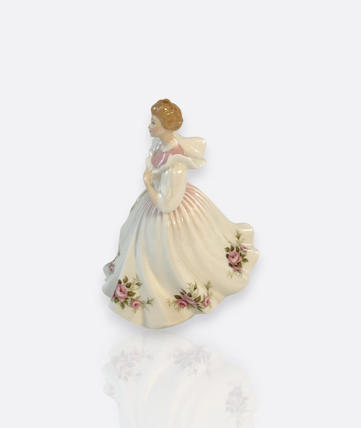 Royal Doulton “Gillian” Porselen Figür HN 3742 – İngiltere, 1988
