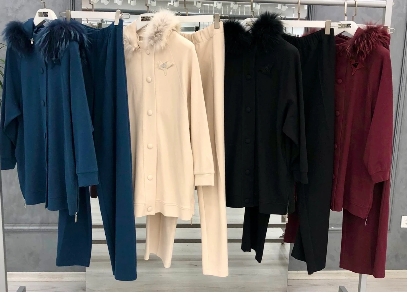 KAPŞONU KÜRKLÜ DEZA TAKIM