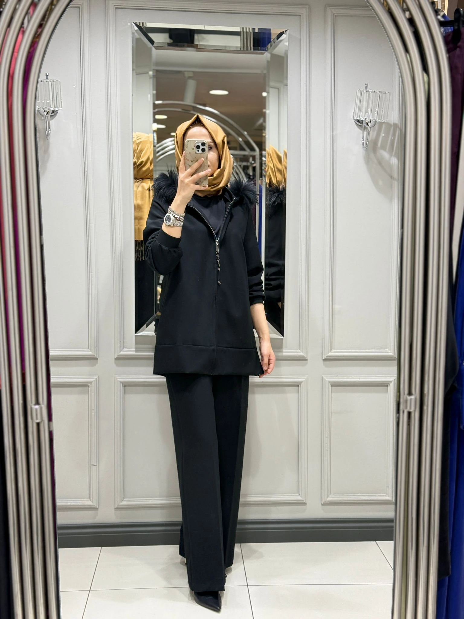 Kapşonu Kürklü Soria Takım