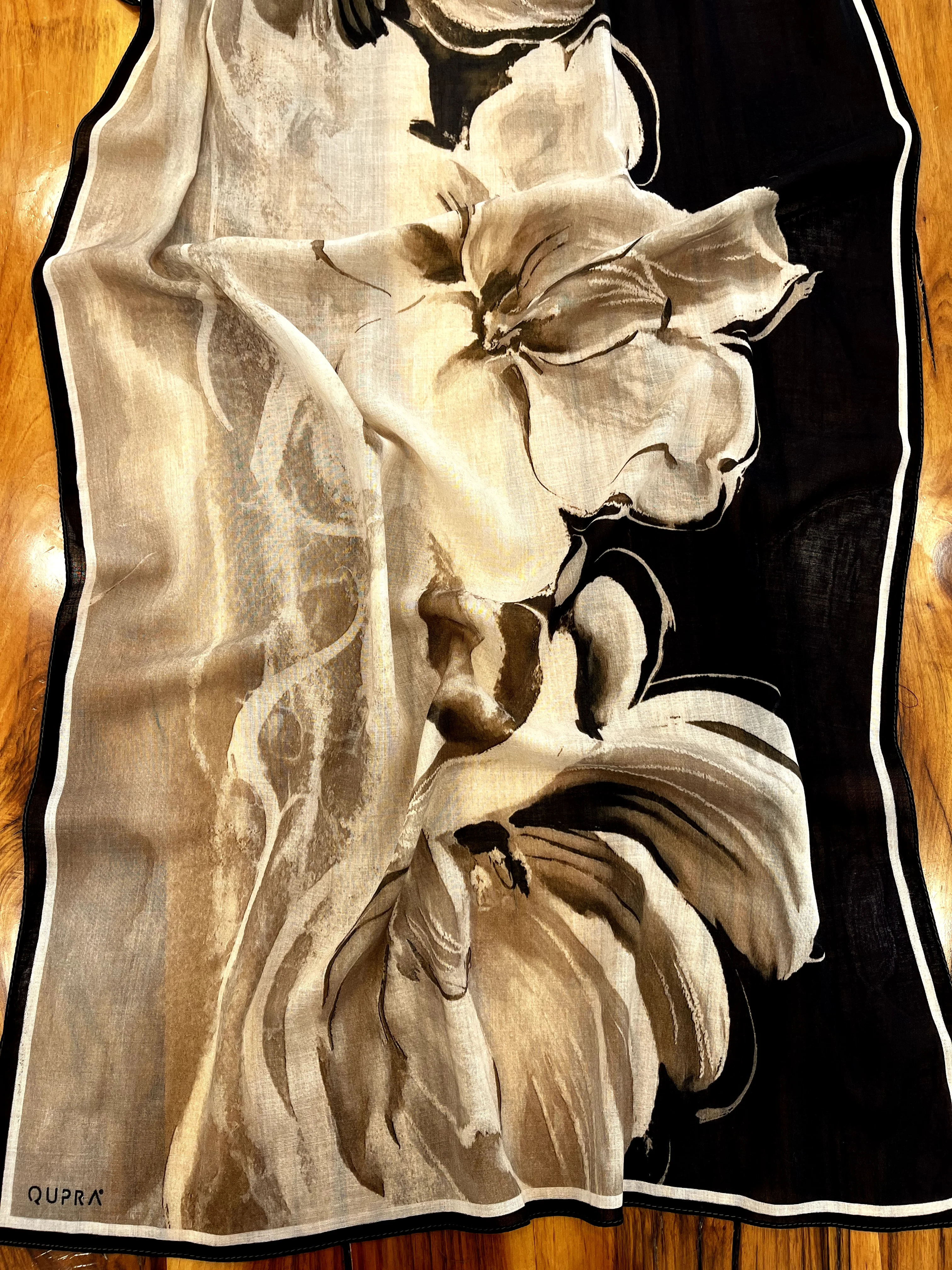 Avena Siyah Yün İpek Şal