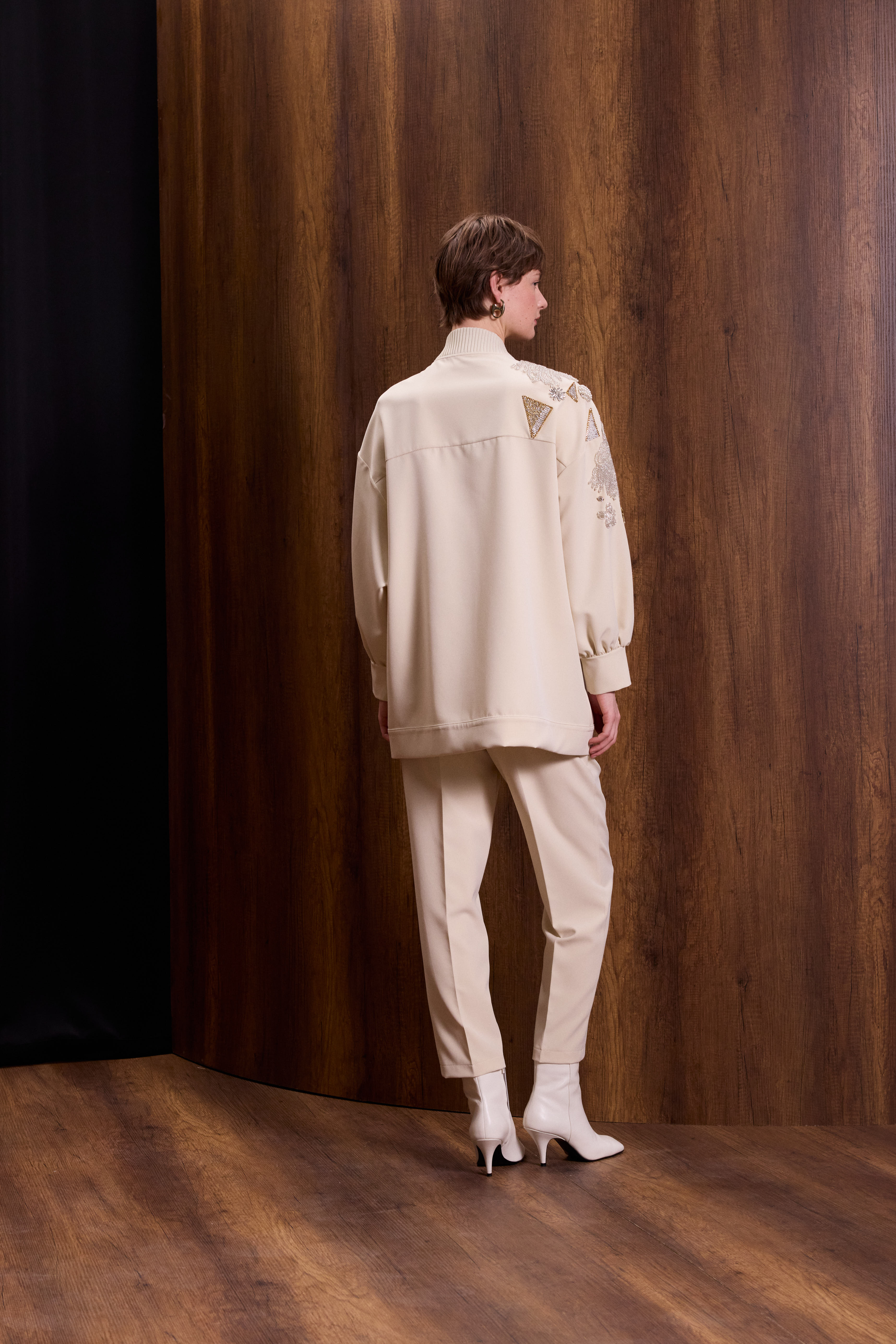 Omzu Aksesuarlı Takım