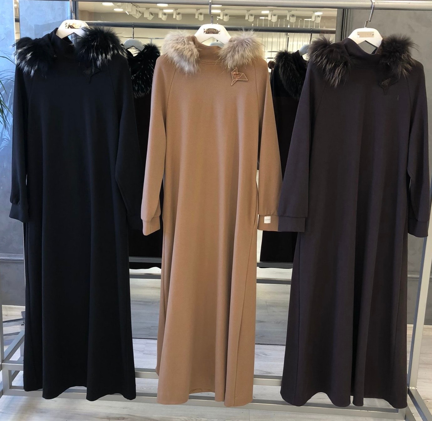 Kapşonu Kürklü Tudela Elbise